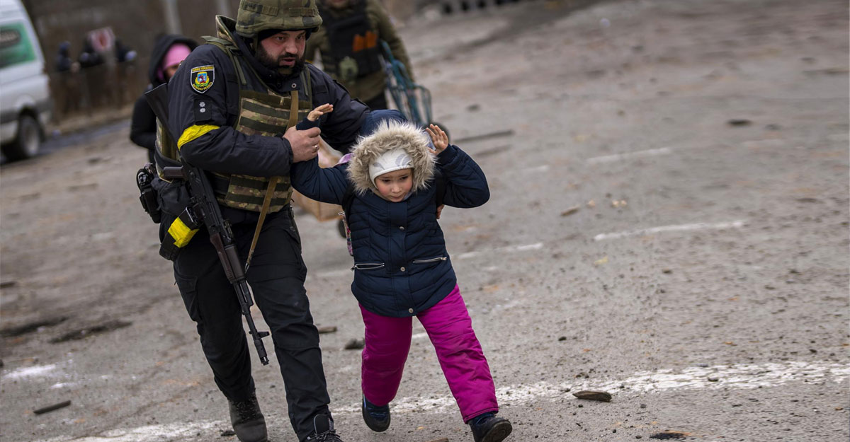 ইউক্রেনের বেকারিতে রাশিয়ার হামলা, নিহত অন্তত ১৩