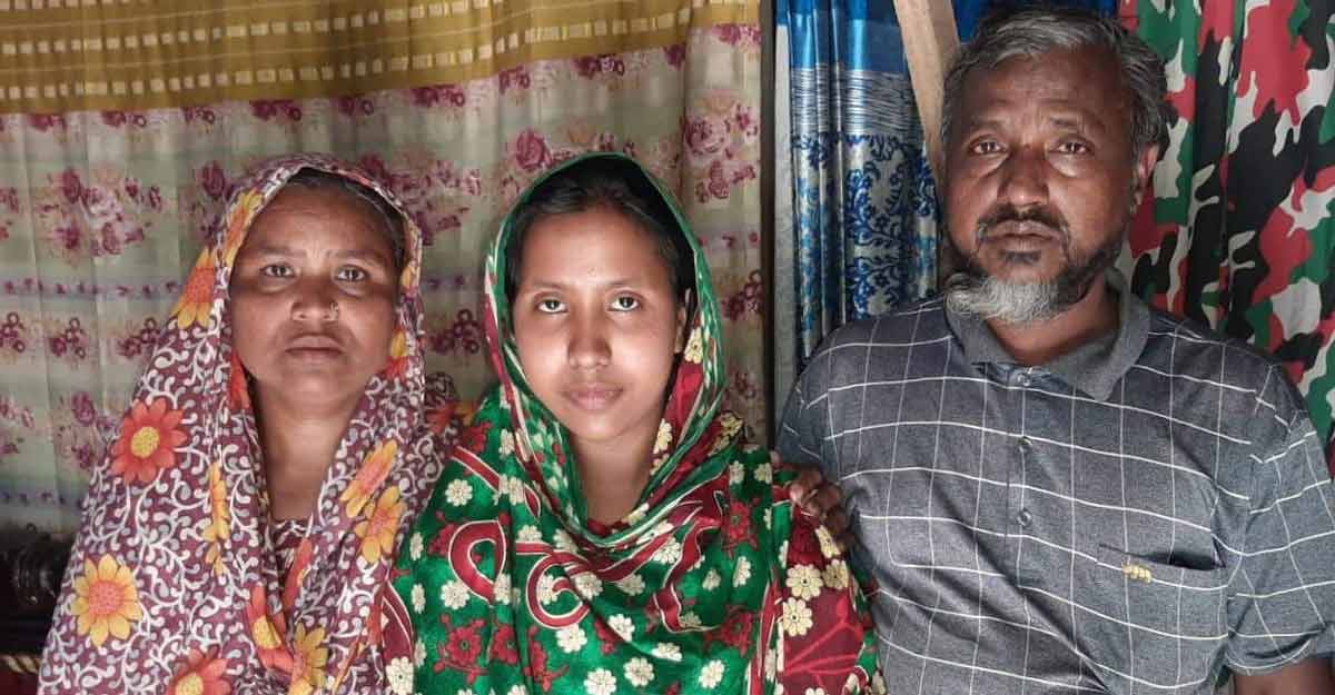 ম্লান হচ্ছে ধারাবাহিক ভালো ফল ও বৃত্তি পাওয়া রুমার স্বপ্ন