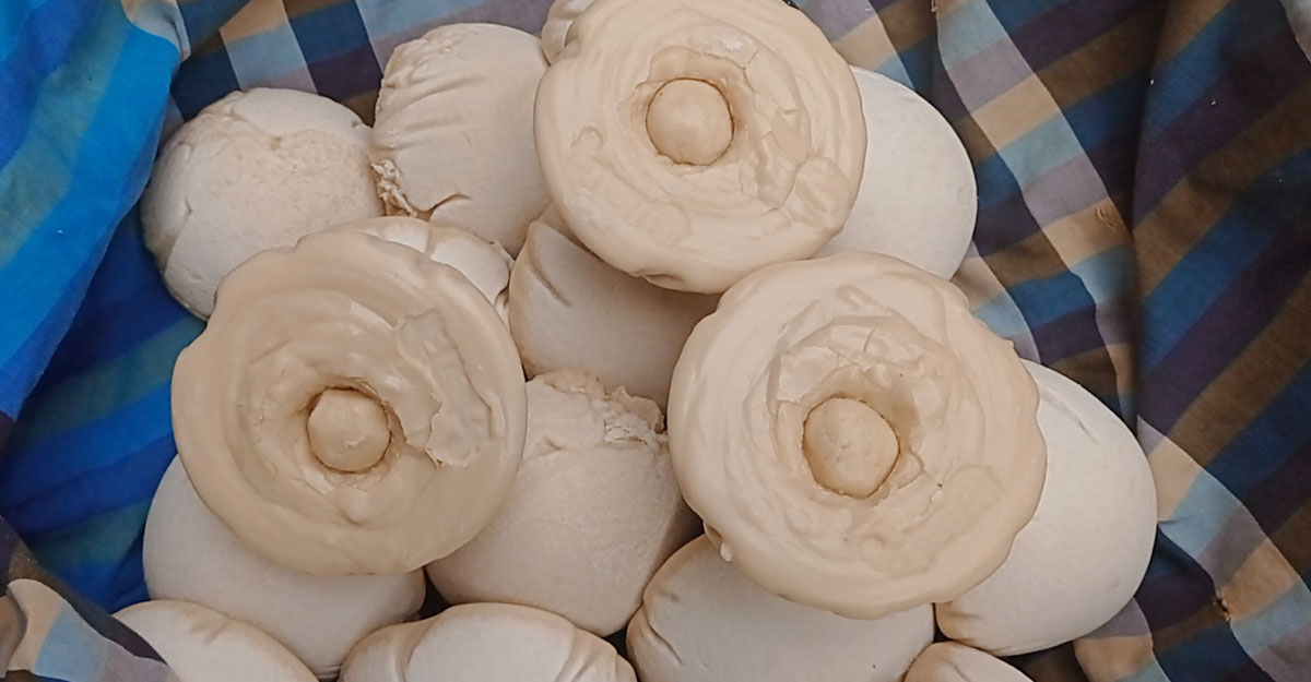 হাজারী গুড়ের ঐতিহ্য ধরে রেখেছে ২৫ পরিবার