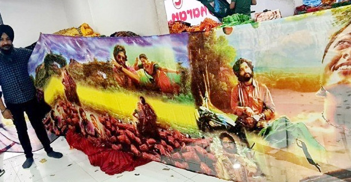 সিনেমার জনপ্রিয়তায় তৈরি হলো ‘পুষ্পা শাড়ি’