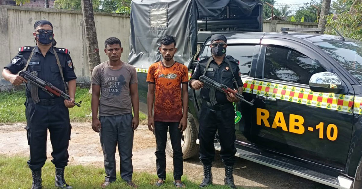 কেরানীগঞ্জে ফেন্সিডিল-গাঁজাসহ গ্রেপ্তার ৪