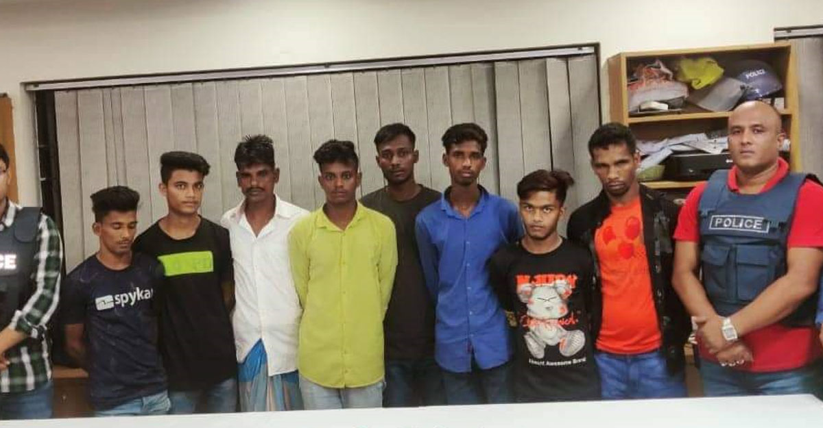 চট্টগ্রামে ৮ ডাকাত গ্রেপ্তার