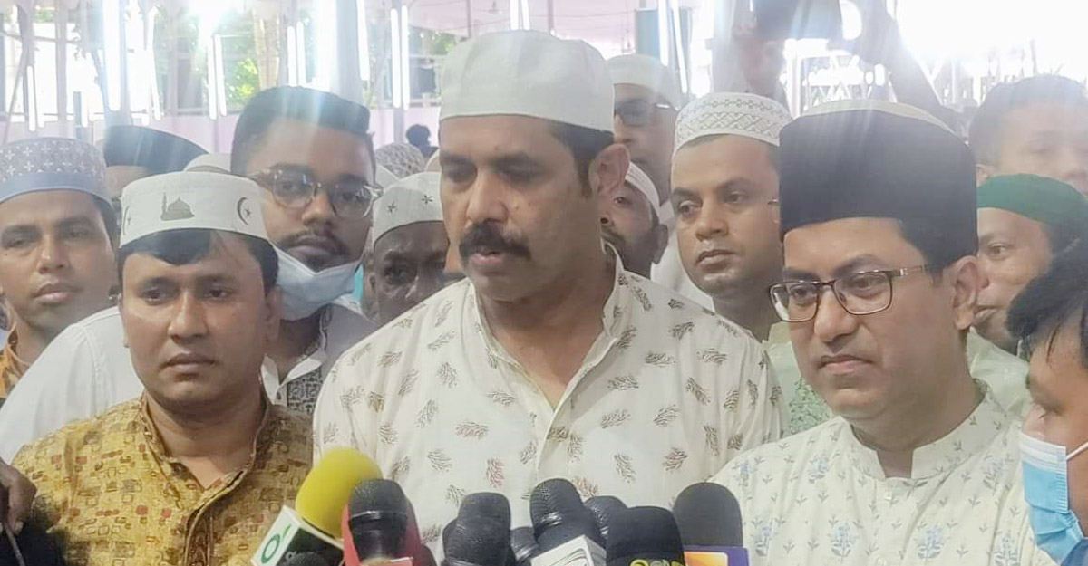 বর্জ্য অপসারণে নগরবাসীর সহযোগিতা চাইলেন মেয়র