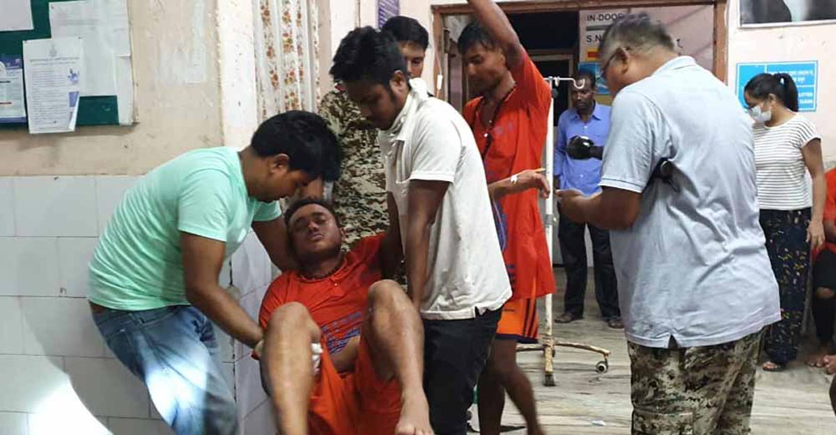 গাড়িতে ডিজে, পশ্চিমবঙ্গে বিদ্যুৎস্পৃষ্ট হয়ে ১০ জনের মৃত্যু