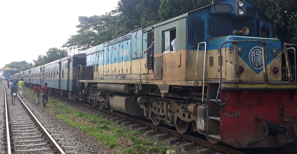 কিশোরগঞ্জে রেলের ইঞ্জিন বিকল, ভৈরব-ময়মনসিংহ ট্রেন চলাচল বন্ধ