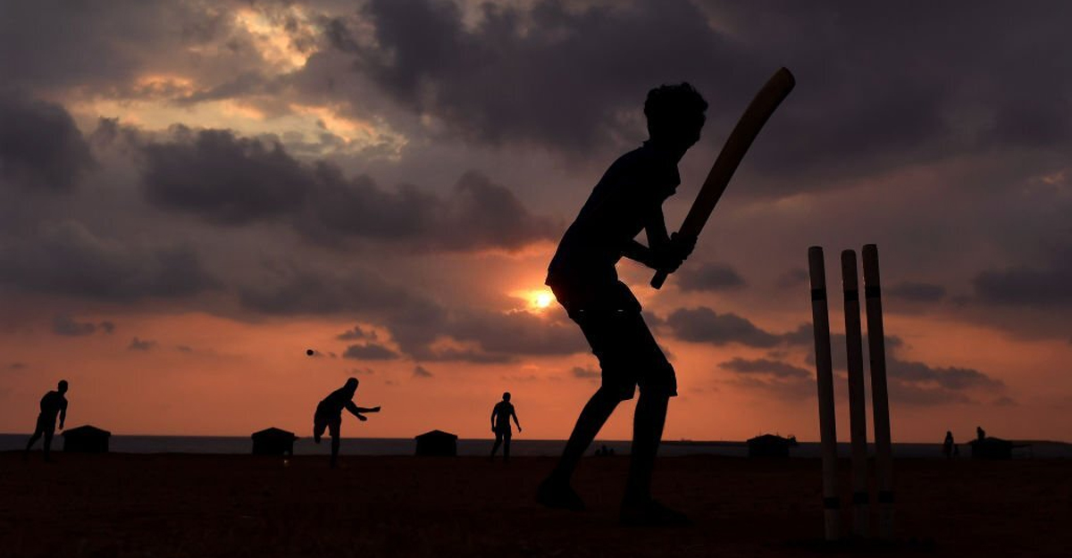 ৬ দিন রান্না নেই ঘরে, ক্রিকেটে সান্ত্বনা খুঁজছেন তারা