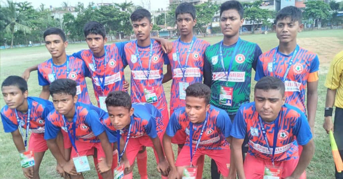 পাইওনিয়ারে ফুটবলার জালিয়াতি