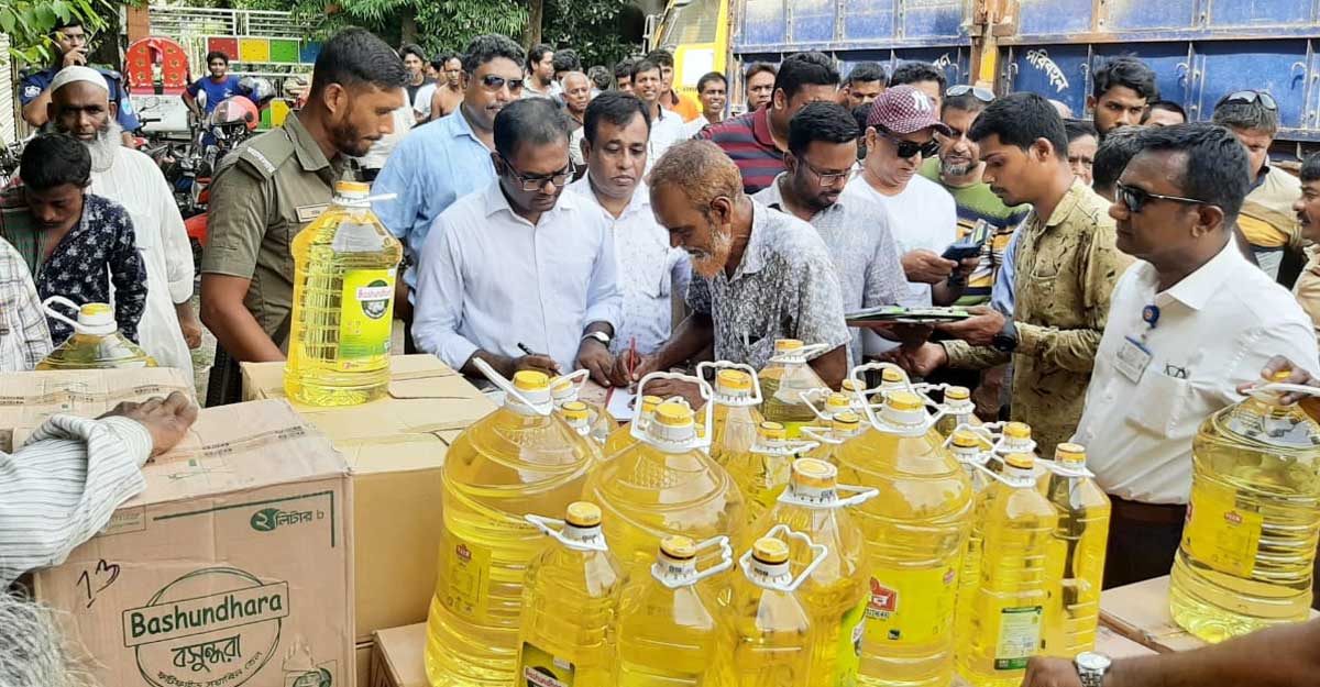 ফরিদপুরে ৪৮০০ লিটার সয়াবিন তেল উদ্ধার