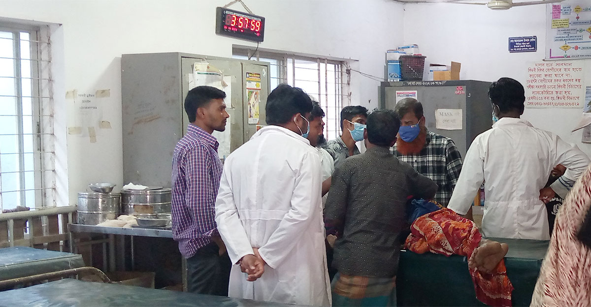নোয়াখালীতে গাছের আম পাড়ায় চাচাতো ভাইদের হাতে খুন প্রবাসী