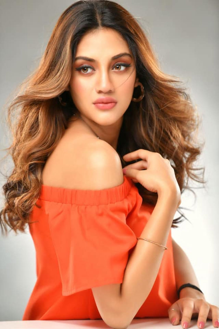 ফটোশুটে নুসরাত জাহান