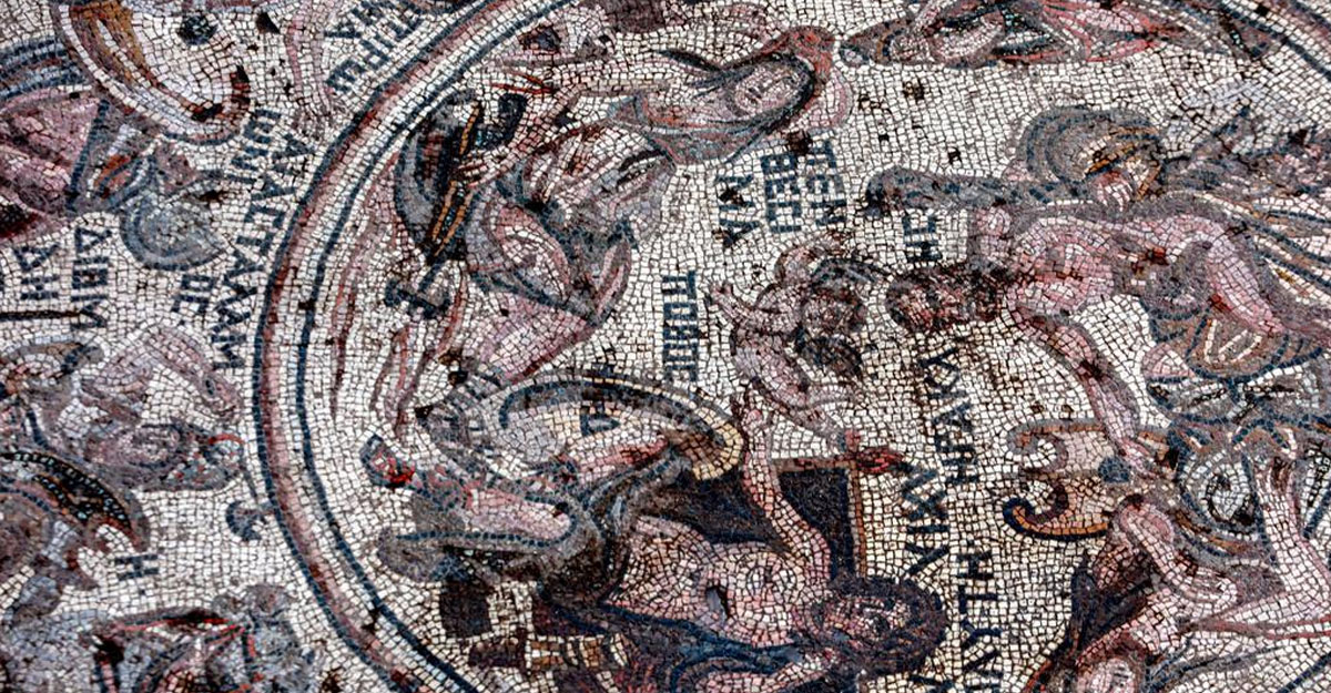 ১৬০০ বছরের পুরোনো মেঝেতে রোমান দেবতা, ট্রয়ের গল্প