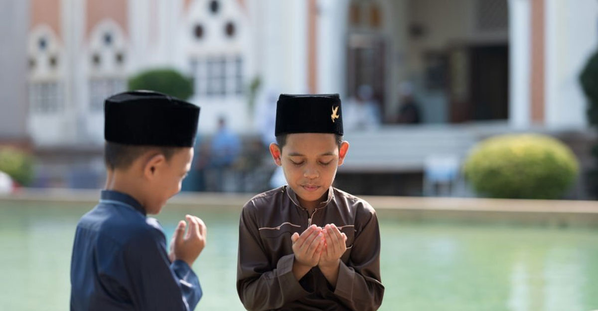 মসজিদের দেয়ালে পোষ্টার লাগানো যাবে?