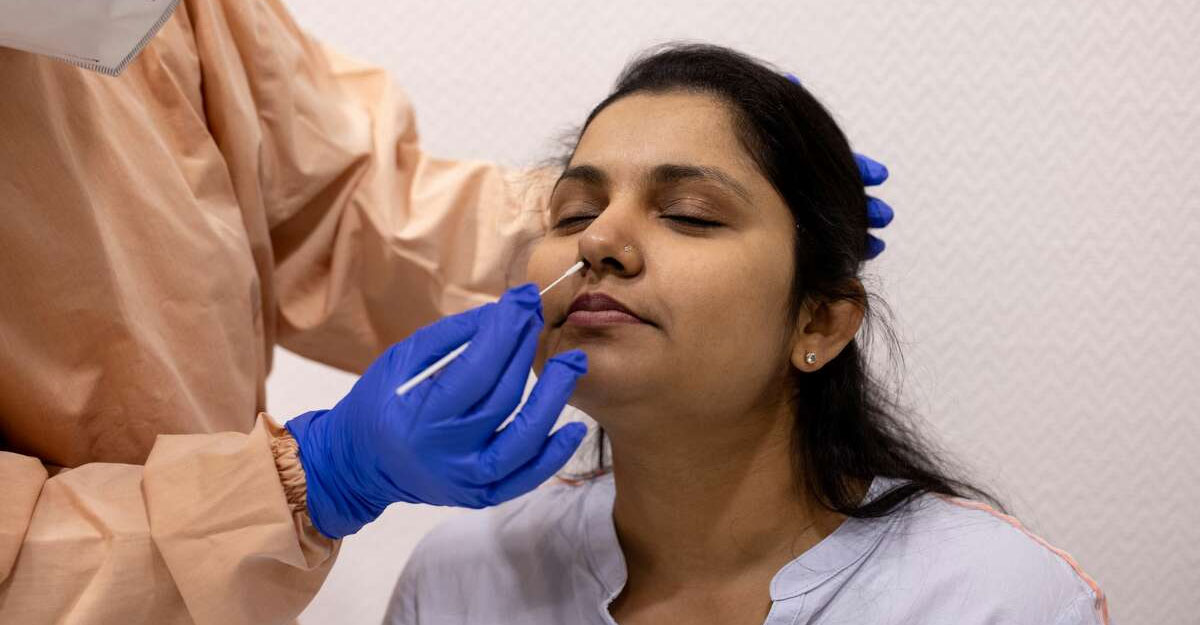 বিশ্বজুড়ে কমেছে মৃত্যু, শনাক্ত আরও সাড়ে ৩ লাখ