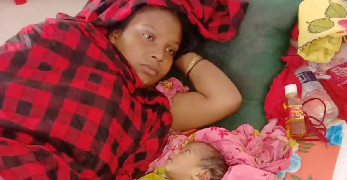 হাসপাতালের বিল বকেয়া, নবজাতককে নিয়ে বাড়ি ফিরতে পারছেন না মা