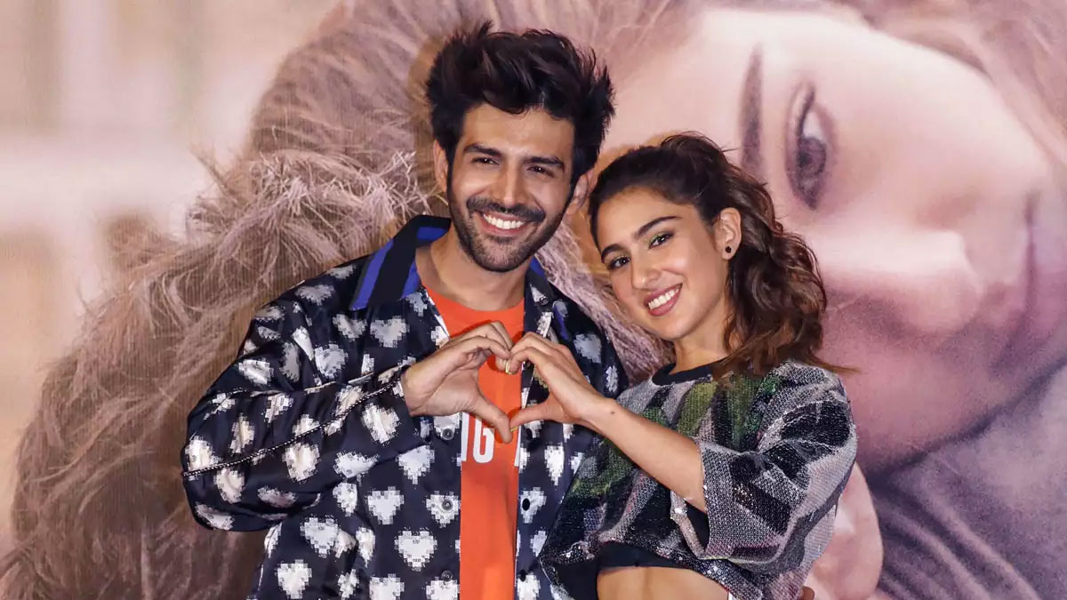 ‘আশিকি ৩’-এ কার সঙ্গে প্রেম করবেন কার্তিক আরিয়ান?