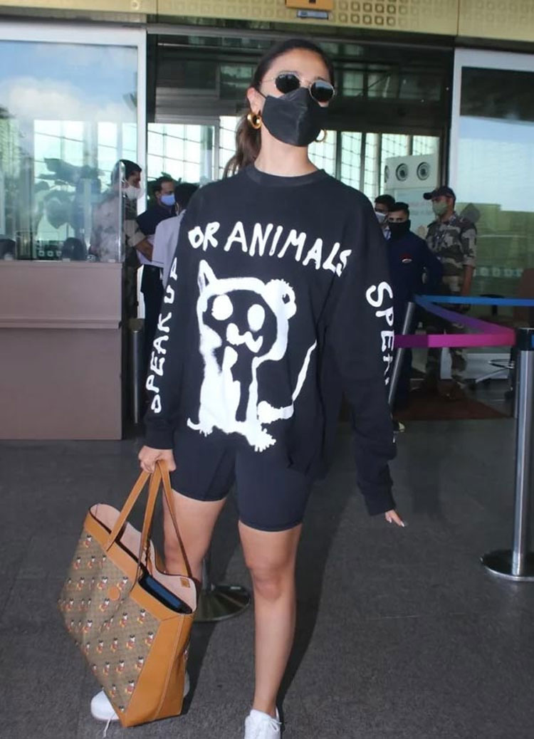 আলিয়ার ভাইরাল হওয়া পুরোনো সেই ছবি