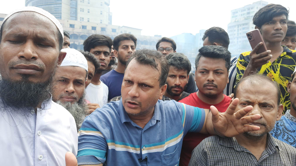 সরকারের কাছে বিনা সুদে ঋণ চান বঙ্গবাজারের ক্ষতিগ্রস্ত ব্যবসায়ীরা