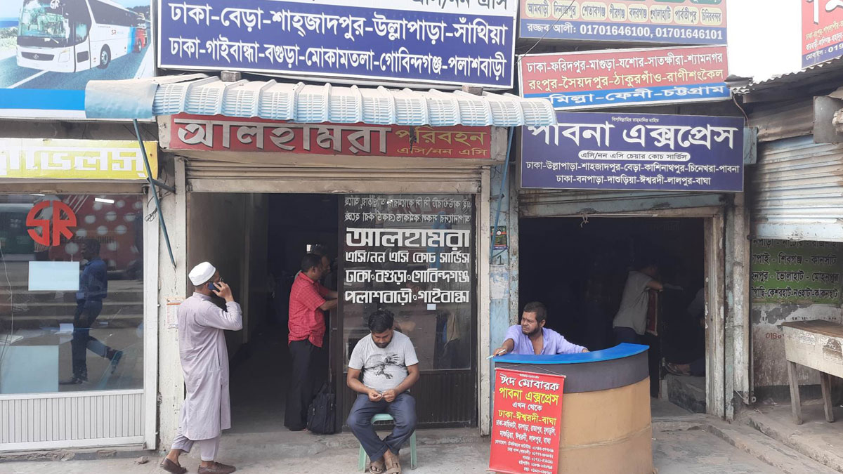 ‘পকেটে টান’, ঈদযাত্রায় বাসে কমেছে যাত্রী