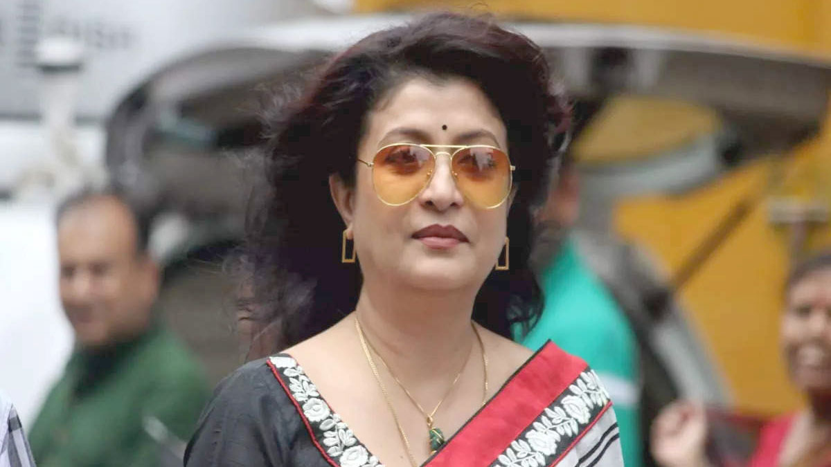টাকা নিয়েও শো করেননি, যা বললেন দেবশ্রী
