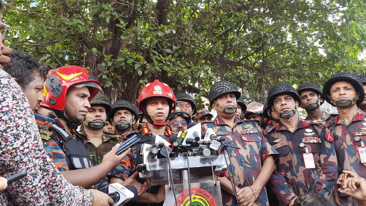 মার্কেটের আগুন নাশকতা কি না, খতিয়ে দেখার অনুরোধ ফায়ারের ডিজির