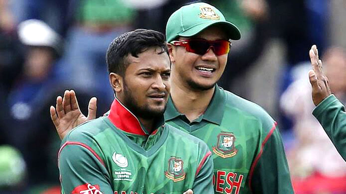 মুম্বাইয়ের পথে সাকিব-তাসকিনরা