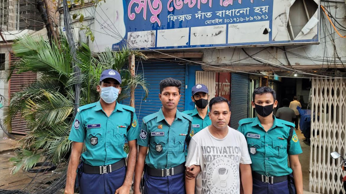 সনদ ছাড়া চিকিৎসা, চট্টগ্রামে কারাগারে ভুয়া চিকিৎসক