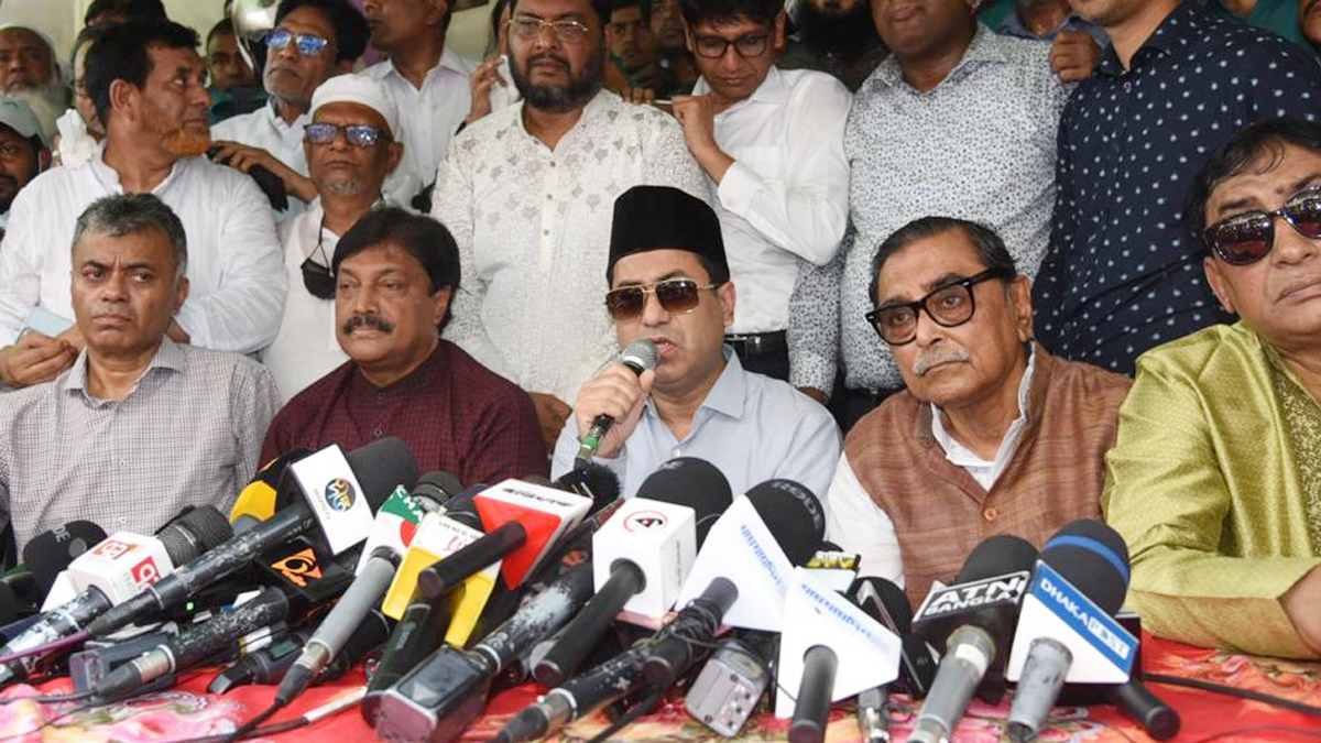 ব্যবসায়ীদের পুনর্বাসনে ২ কোটি টাকা অনুদান দেবে ডিএসসিসি