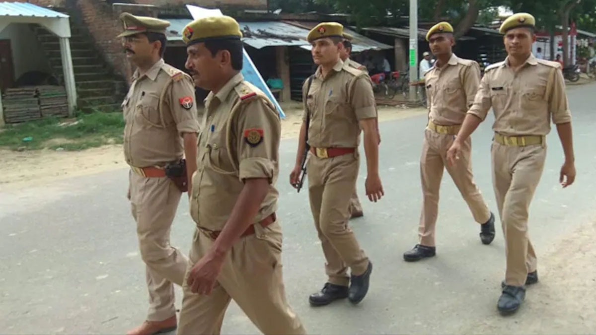 রাস্তায় ঈদের নামাজ আদায়, ভারতে ২০০০ মুসল্লির বিরুদ্ধে মামলা