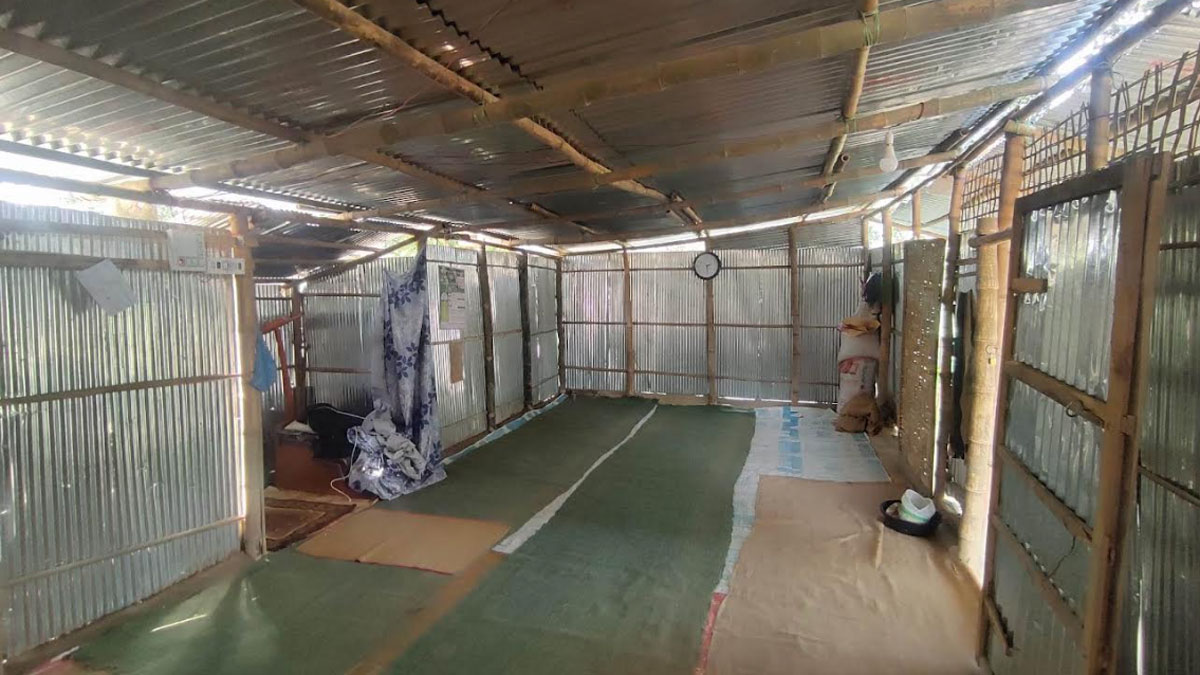 মসজিদে নেই ফ্যান-মাইক, নামাজ আদায়ে ভোগান্তিতে আশ্রয়ণের মুসল্লিরা