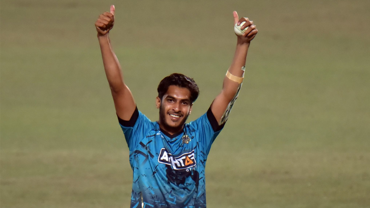 আয়ারল্যান্ড সিরিজের দলে মৃত্যুঞ্জয়, বাদ আফিফ