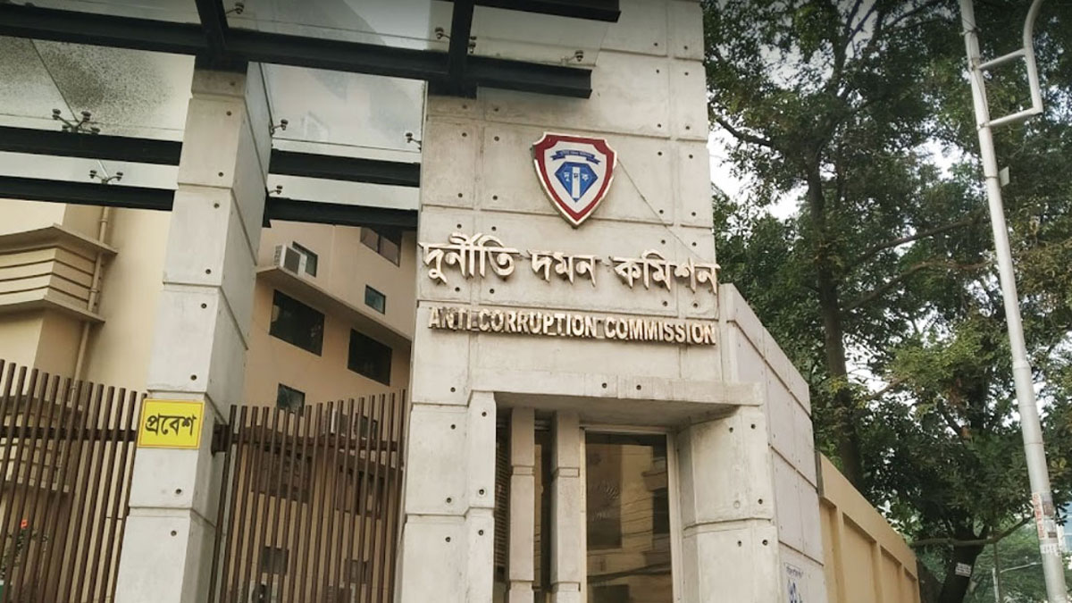 রোহিঙ্গাদের দায়মুক্তি দিয়ে পুলিশ পরিদর্শকের বিরুদ্ধে চার্জশিট