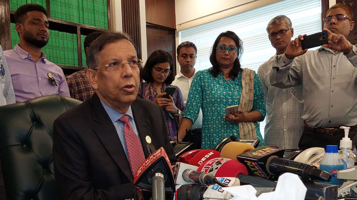 খাদিজার চিকিৎসার ব্যবস্থা আমি করেছি : আইনমন্ত্রী