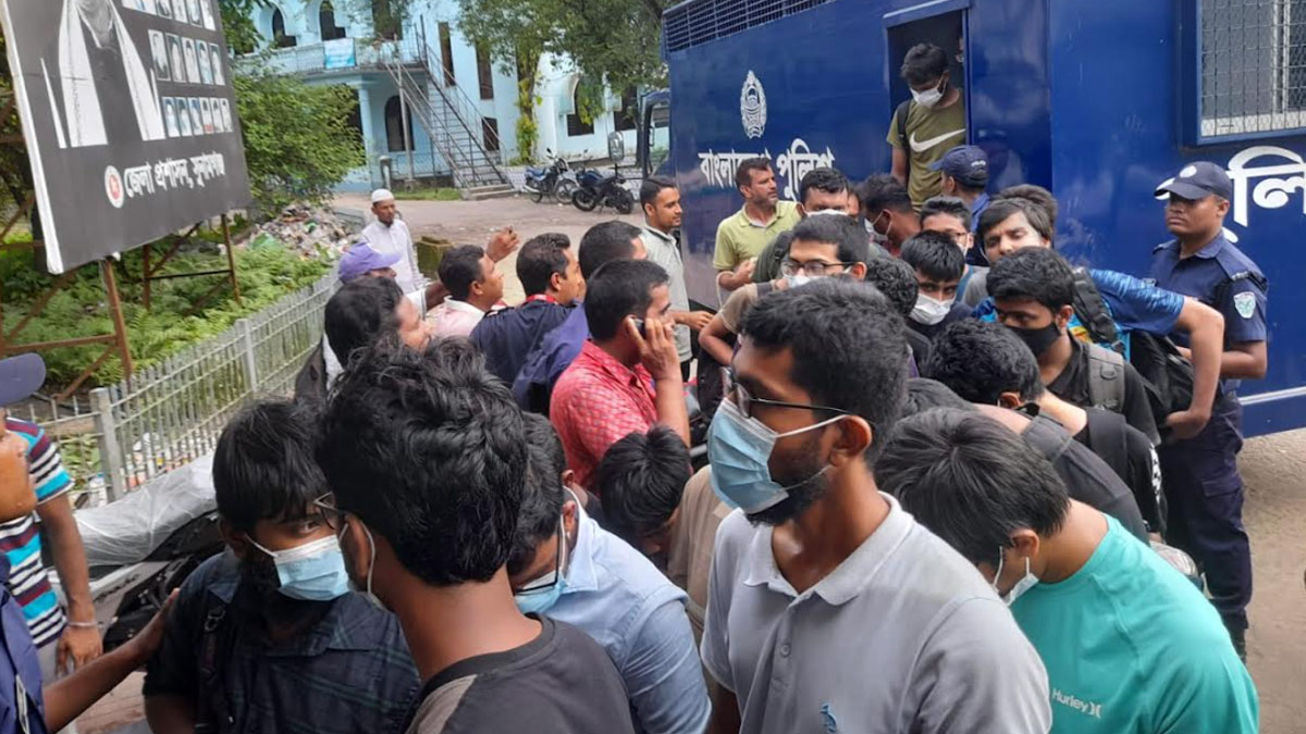 ‘বুয়েট ছাত্রদের গ্রেপ্তার অসাংবিধানিক’