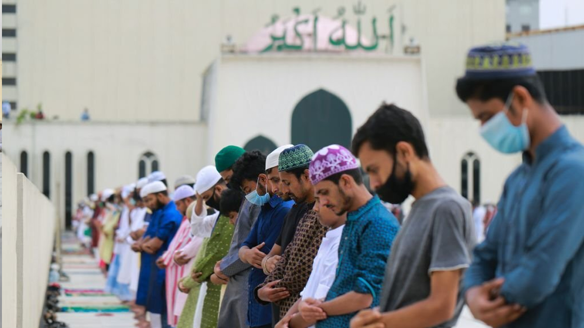 ৫ ওয়াক্ত নামাজে গুনাহ ঝরে যেভাবে