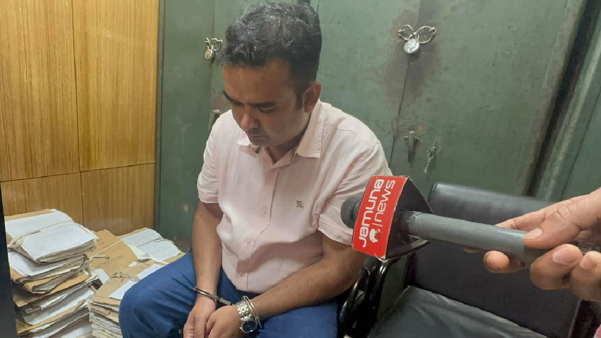 ফাইল গায়েব করে সম্পদের পাহাড়