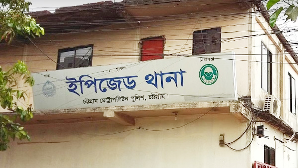 চট্টগ্রামে মা-মেয়ের ঝুলন্ত মরদেহ উদ্ধার
