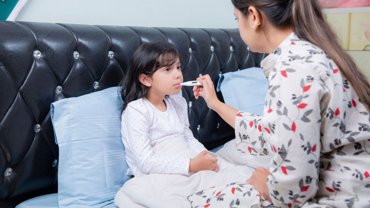 ডেঙ্গু থেকে সুস্থ হতে যেসব খাবার খাবেন