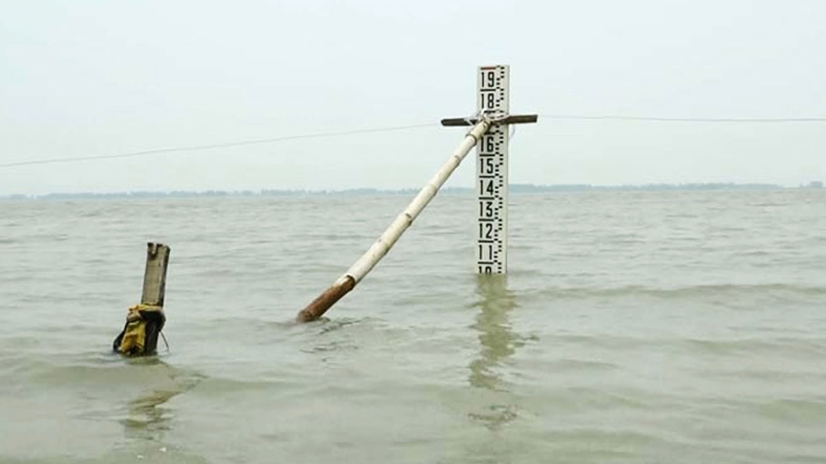 বাড়ছে পদ্মা-যমুনার পানি