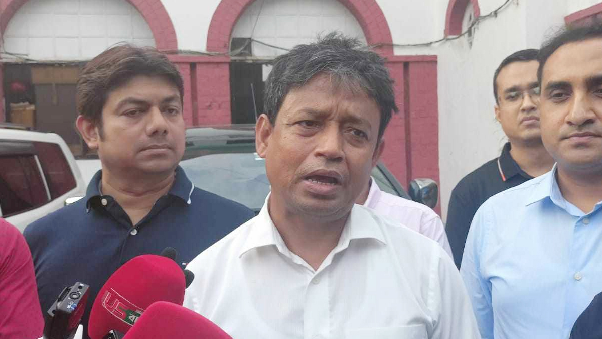 বিএনপি নেতা সালাউদ্দিনকে গ্রেপ্তার দেখাল ডিবি
