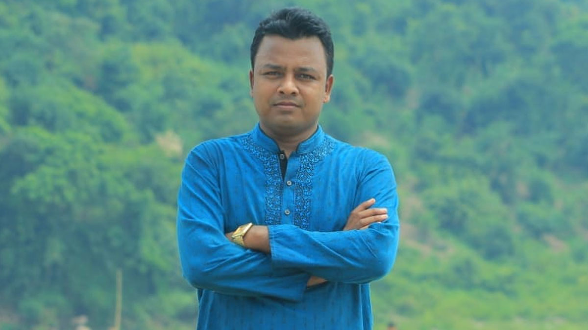 গ্যাস বিস্ফোরণে দগ্ধ বাবার মৃত্যু, ছেলে আইসিইউতে