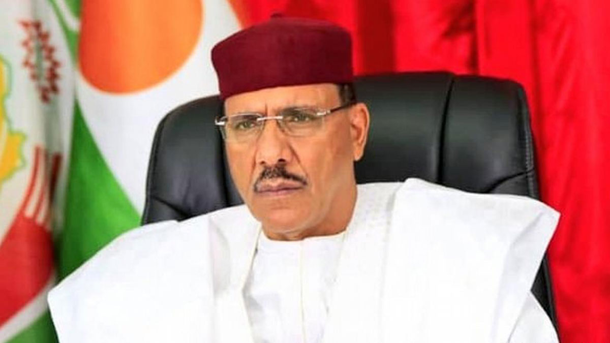 ঠিকমতো খাবার দেওয়া হচ্ছে না নাইজারের ক্ষমতাচ্যুত প্রেসিডেন্টকে