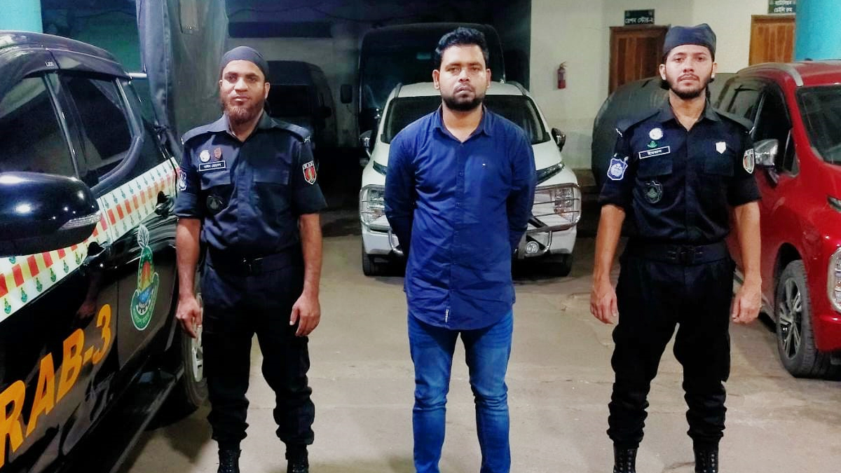 ধর্ষণ মামলার আসামি গ্রেপ্তার