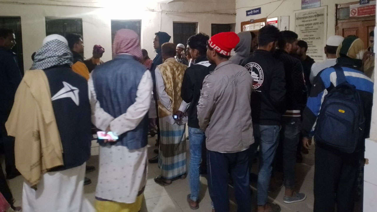 মুন্সীগঞ্জে সড়কে প্রাণ গেল দুইজনের, গুরুতর আহত ১