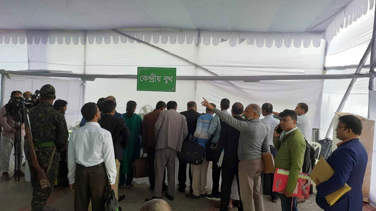 আপিলের শেষ দিনে ভিড় কম নির্বাচন কমিশনে