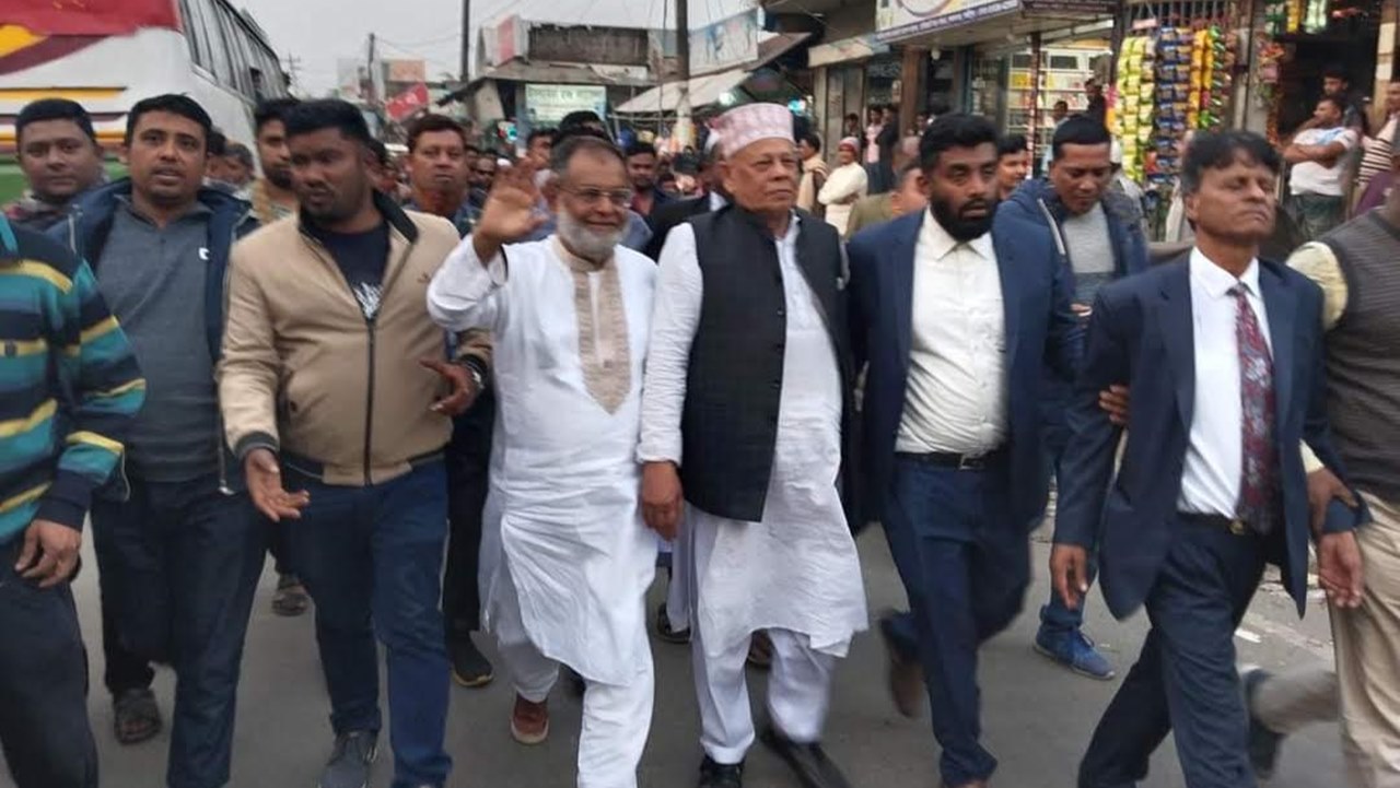 অনুমতি ছাড়া সভা, জরিমানা গুণলেন স্বতন্ত্র প্রার্থী আব্দুল্লাহ