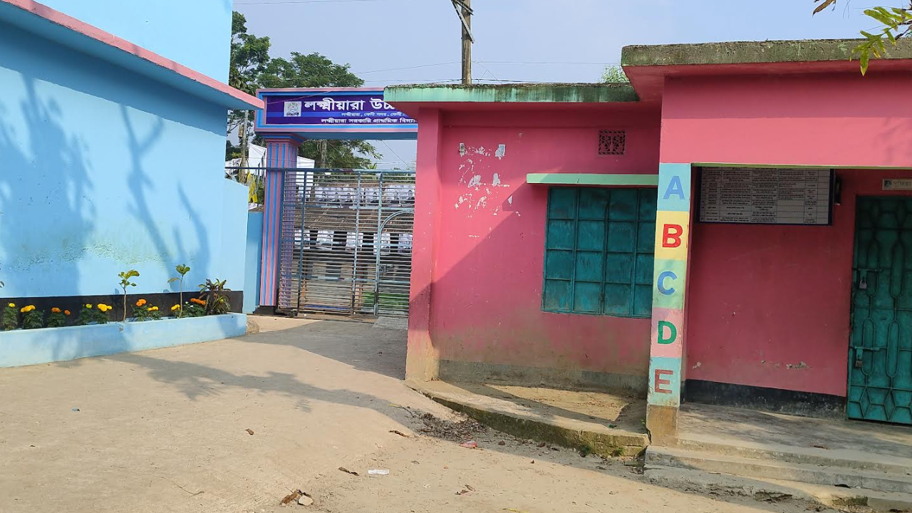 প্রেমিক এড়িয়ে চলায় অভিমানে নিজের শরীরে আগুন দেন সেই কলেজছাত্রী