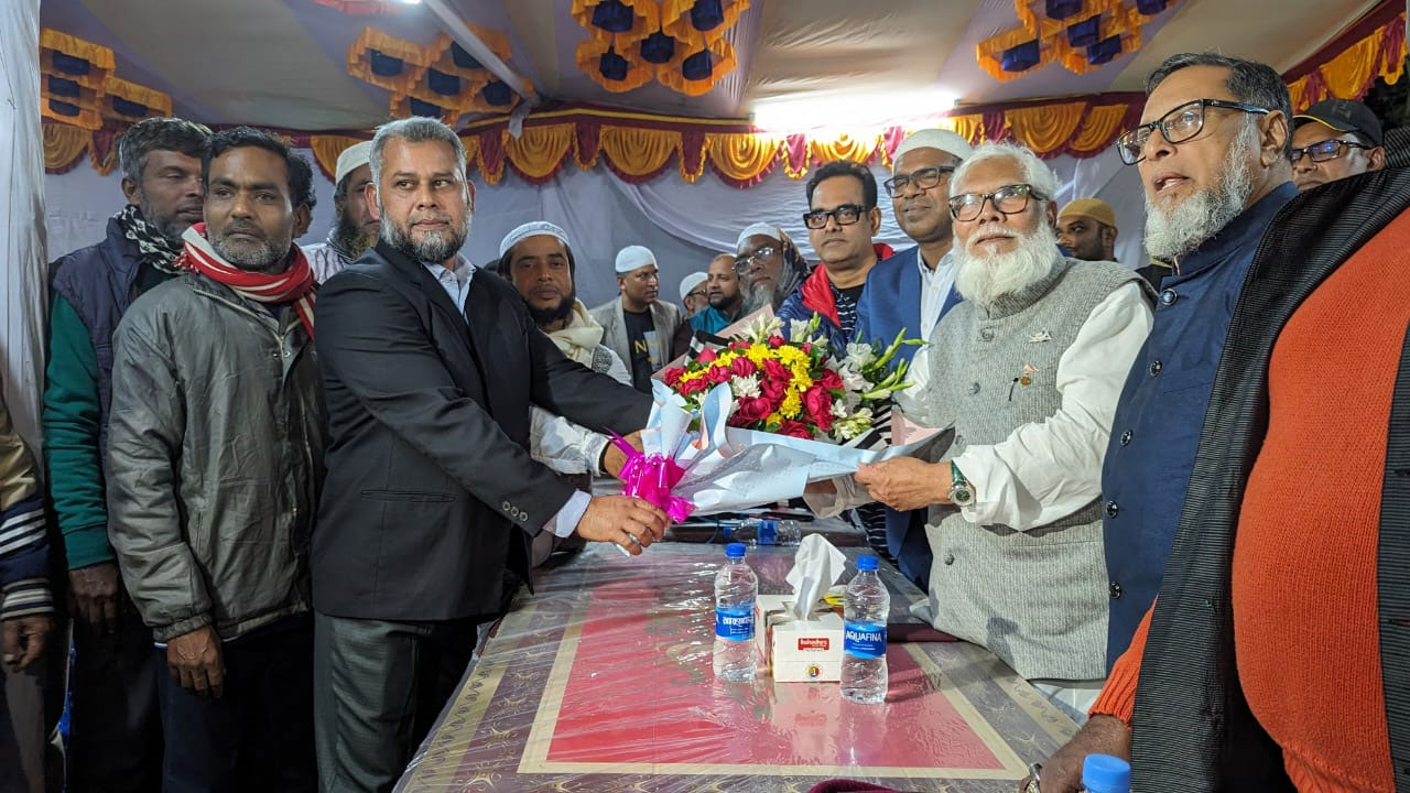 লাঙ্গল ফেলে নৌকায় জাপার তিন শতাধিক নেতাকর্মী