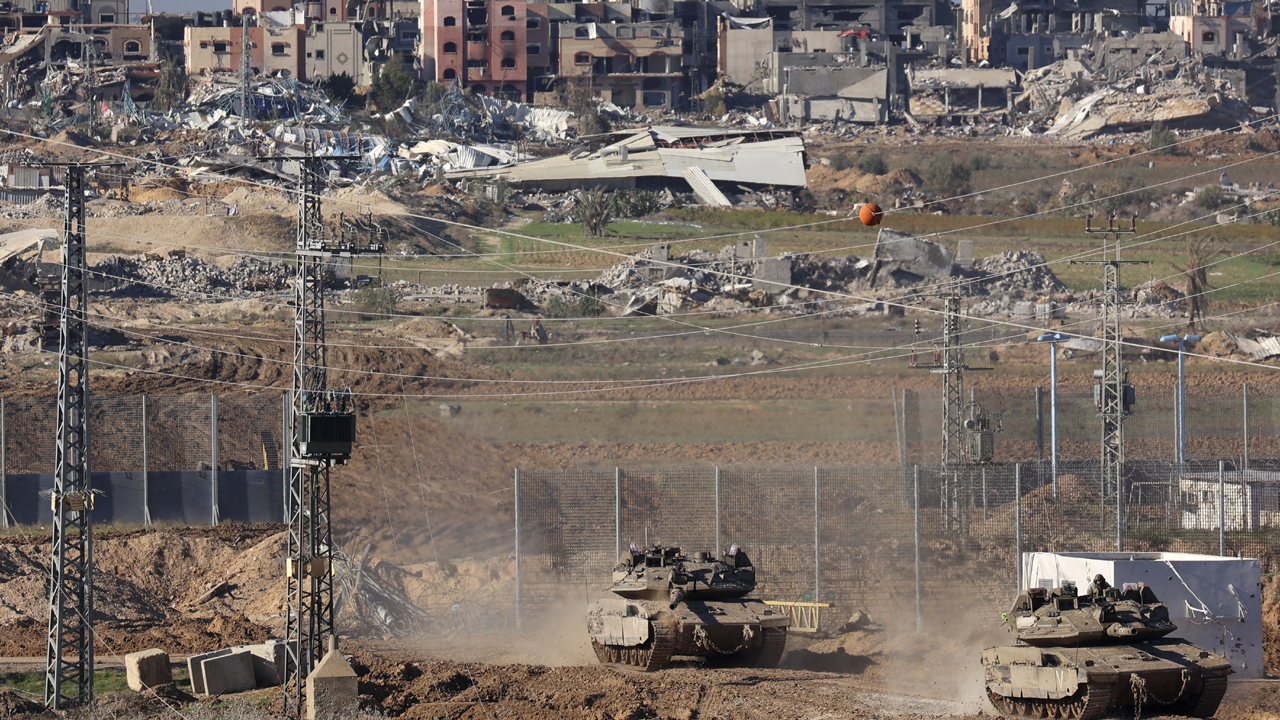 ইসরায়েল যুদ্ধ বন্ধ না করলে কোনো জিম্মিকে ছাড়বে না হামাস