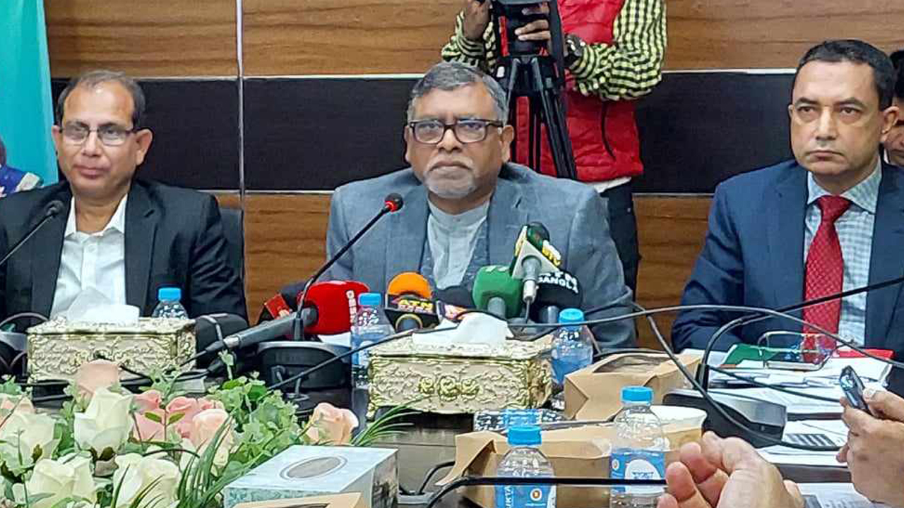 দেশে দুই-আড়াই লাখ ডাক্তার প্রয়োজন হলেও আছে ১ লাখ