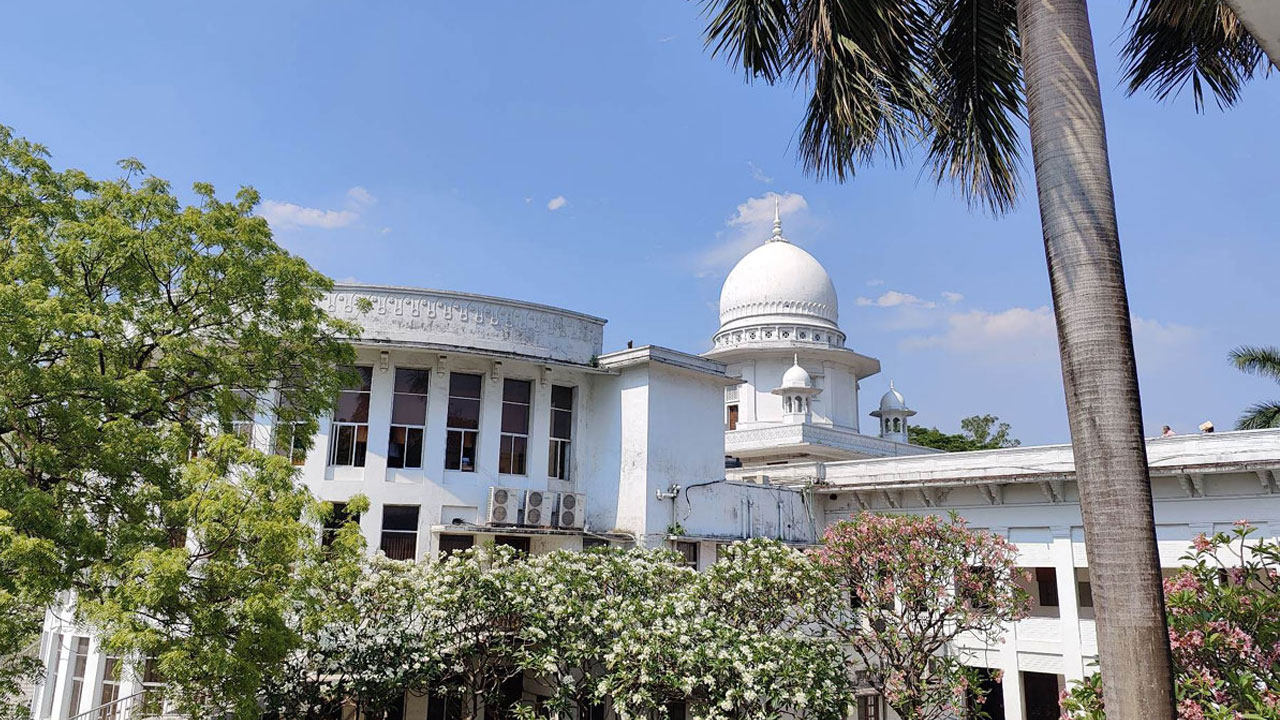 জনগণের করের টাকা ব্যয়ের ক্ষেত্রে জবাবদিহিতা থাকা উচিত : হাইকোর্ট